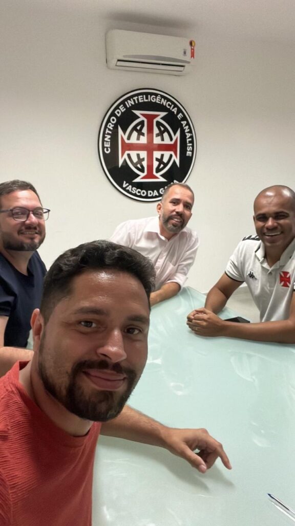 visita ao centro de inteligência e análise do Vasco da Gama com o Coordenador de Captação Welington